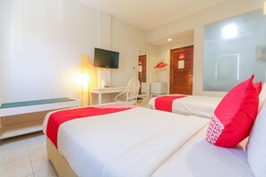 Standard Twin Room | Free WiFi - OYO Flagship 2253 The Sunrise Sanur (Denpasar)