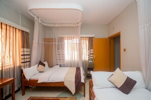 Executive Twin Room | 4 bedrooms, desk, free WiFi - Jupiter Guest House - Parklands (Nairobi)