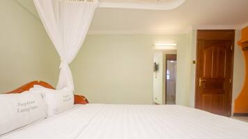 Habitación Deluxe doble | 5 dormitorios, tabla de planchar con plancha, wifi gratis