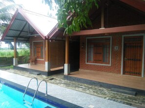 Outdoor pool - Hotel Walawa Break (Udawalawa)