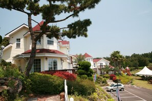 Front of property - Dasom Pension (Seogwipo)