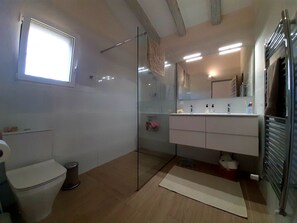 シャワー、タオル