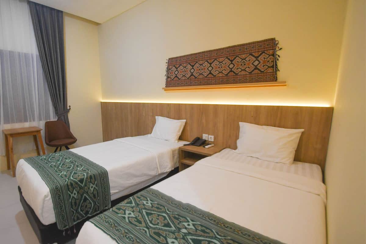 Deluxe Twin Room | Desk, laptop workspace, soundproofing, WiFi (free)