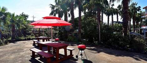 BBQ/picnic area