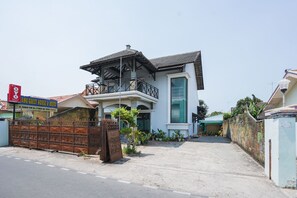 Exterior - OYO 1439 Gang Guest Homestay Syariah (Tuban)