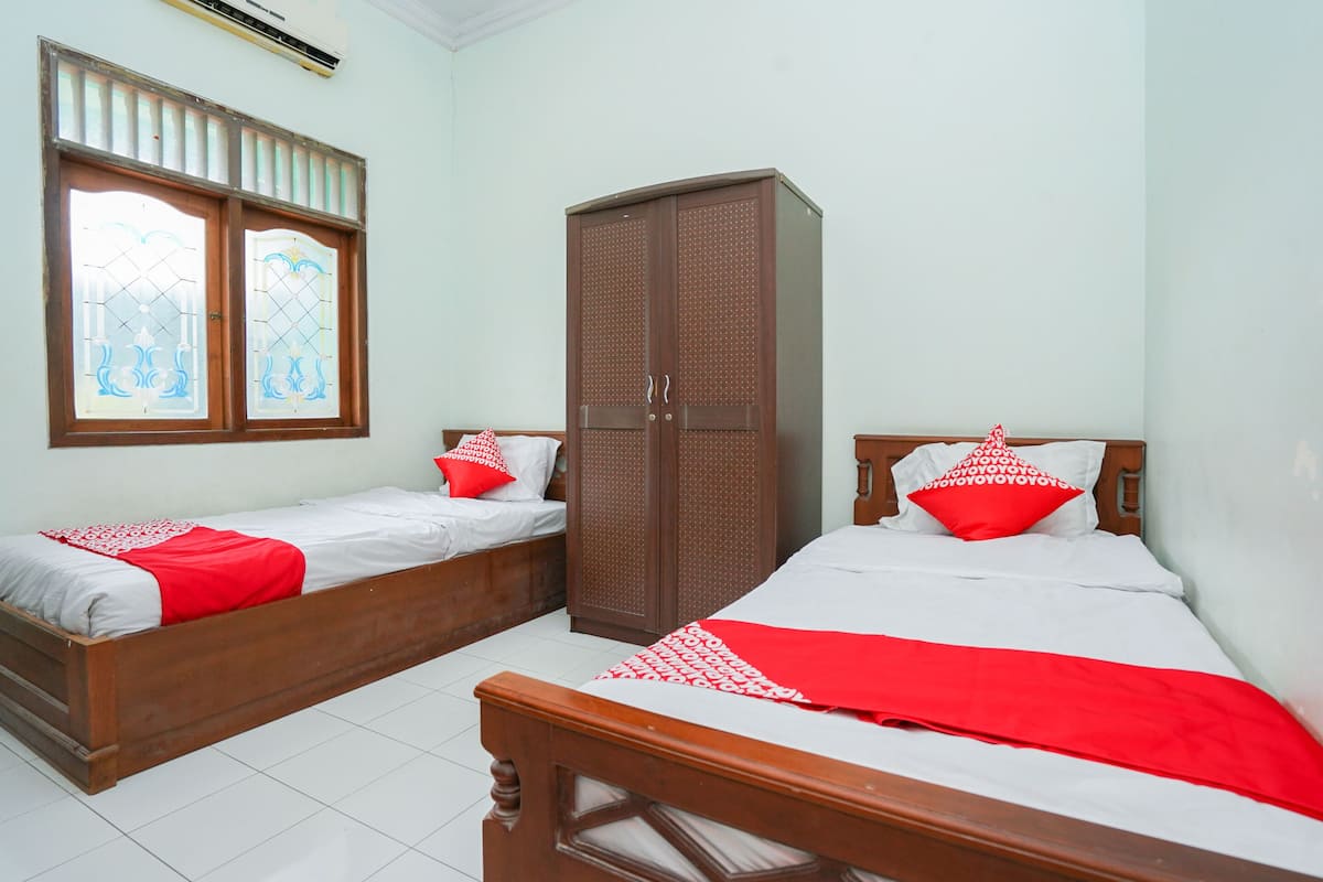Standard Twin Room | Free WiFi, bed sheets