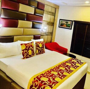 Standard Room | Minibar, free WiFi, bed sheets - Victoria Inn Hotel & Suites (Benin City)