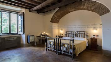 1 chambre, couette en duvet d'oie, minibar