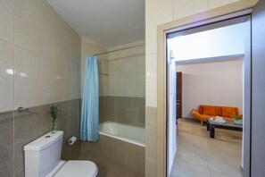 Duschwanne, Haartrockner