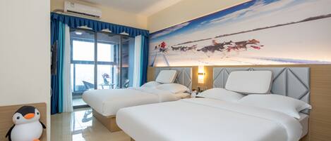 Comfort-Doppelzimmer | Schreibtisch, laptopgeeigneter Arbeitsplatz, kostenloses WLAN