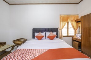 Habitación doble Deluxe | Escritorio, wifi gratis y ropa de cama 