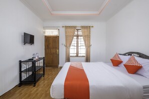 Habitació doble estàndard | Escriptori, wifi gratuïta i roba de llit 