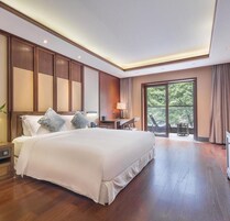 Kamar Double Eksekutif | Seprai katun Mesir, seprai premium, dan selimut bulu angsa