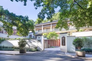 Front of property - Hefu Boutique Inn (Hangzhou)