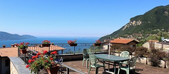 Stella: with huge lake view balcony