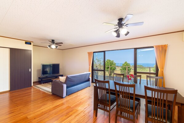 Panoramic Villa | Living area