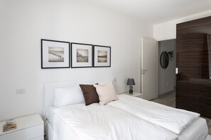 1 bedroom, free WiFi, bed sheets - Minnie - spacious apartment in Gardone Riviera (Gardone Riviera)