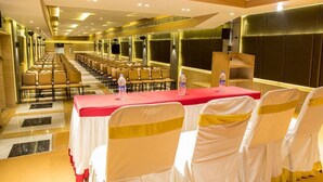 Banquet hall - RAMORA GRAND (Thindukkal)