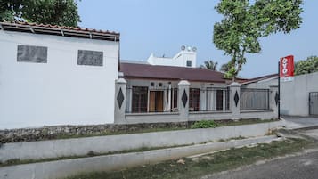 Fachada da propriedade