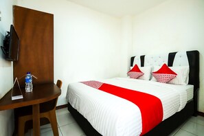 Standard Double Room | Free WiFi, bed sheets