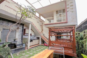 Exterior detail - OYO 1692 Villa Akbar 3 (Batu)