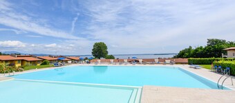 Fedra: with lake view balcony naer to the lake