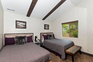 3 bedrooms, WiFi, bed sheets