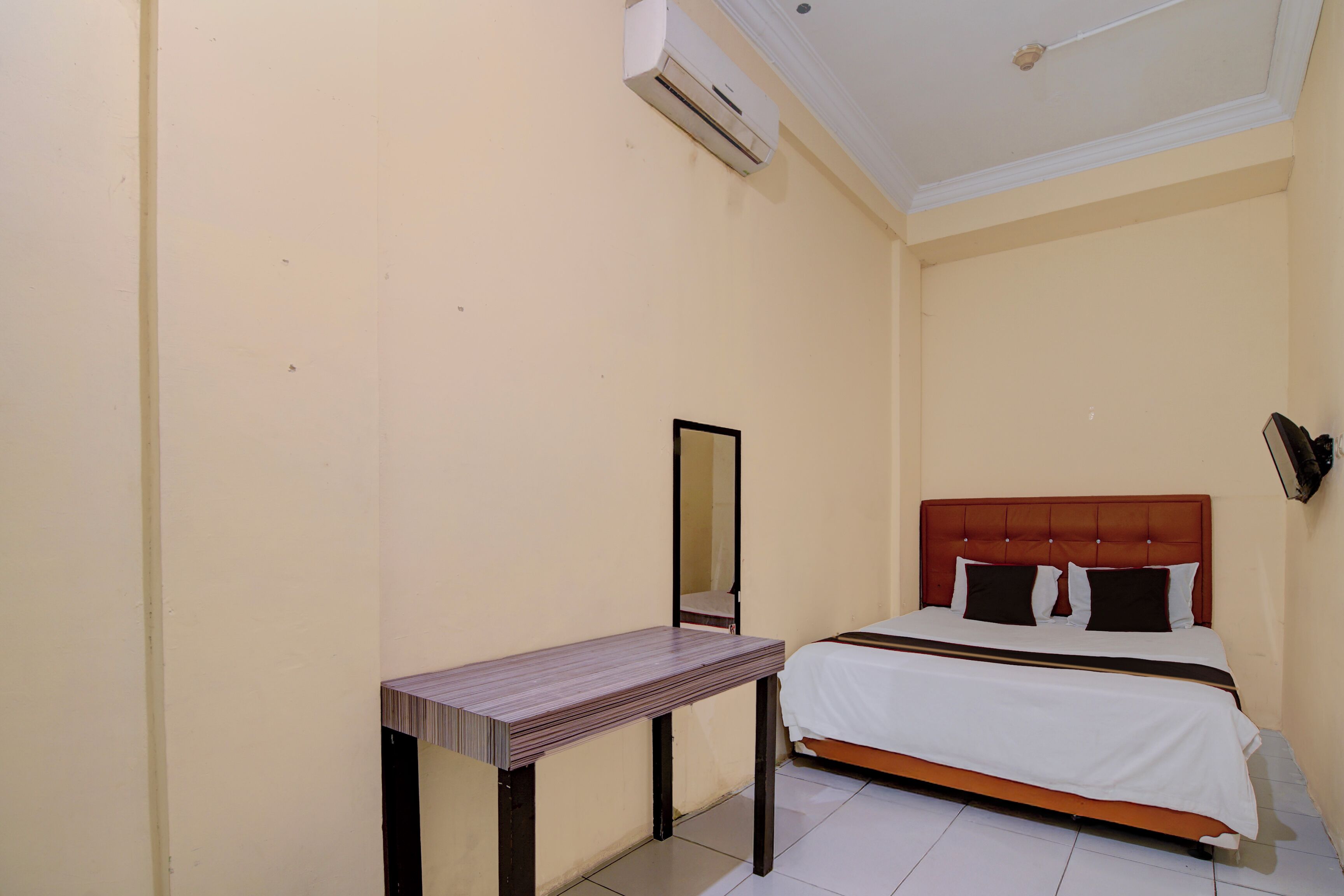 Quarto casal standard | Escrivaninha, Wi-Fi de cortesia, roupa de cama