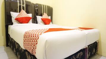 Deluxe Double Room | Desk, free WiFi, bed sheets