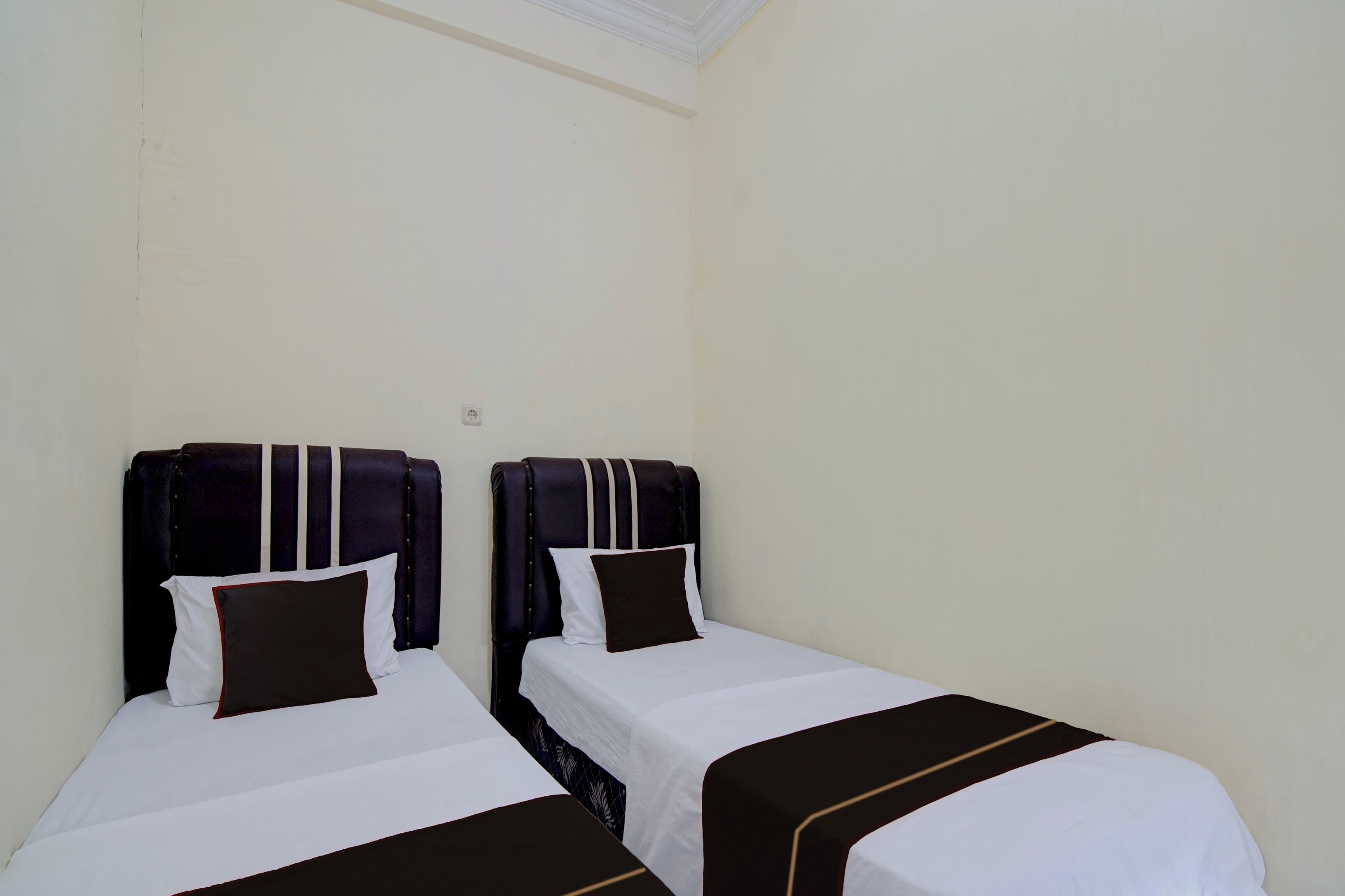 Escrivaninha, Wi-Fi de cortesia, roupa de cama