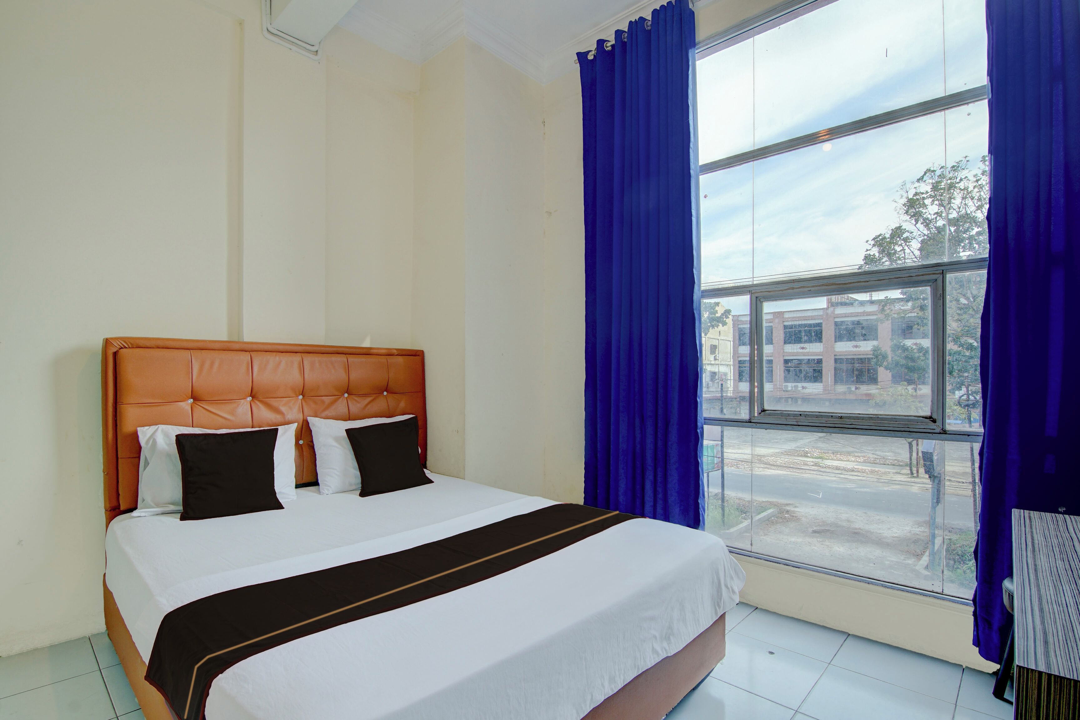 Deluxe Suite | Desk, free WiFi, bed sheets