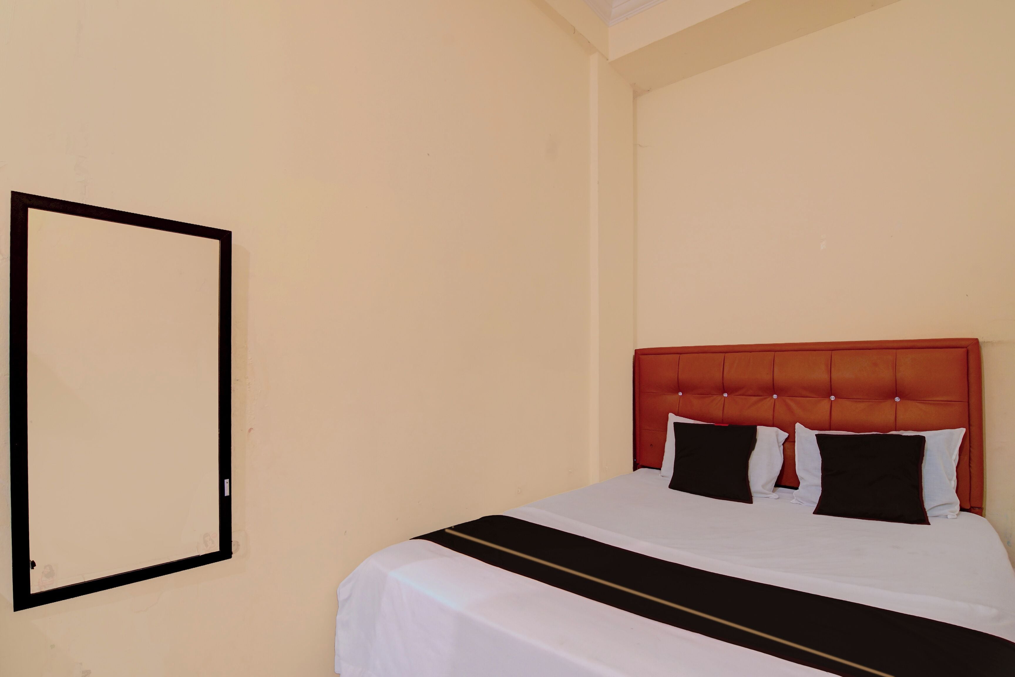 Kahden hengen standard-huone | Työpöytä, ilmainen Wi-Fi, vuodevaatteet