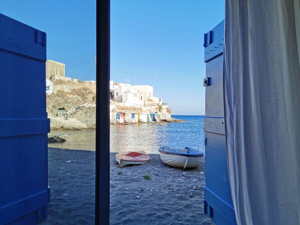 On the beach - The Elephant Goupa Beach (Kimolos)