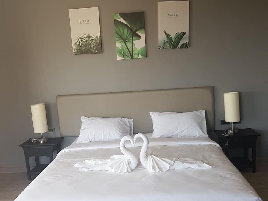 Habitación doble superior | Caja fuerte, cortinas opacas, wifi gratis y ropa de cama