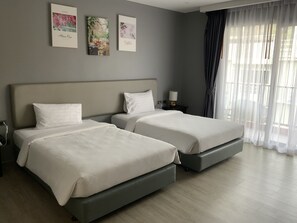Superior Twin Room | In-room safe, blackout drapes, free WiFi, bed sheets - Aonang Inn (Krabi)