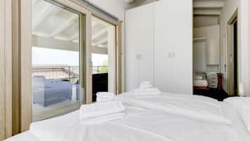 2 Schlafzimmer, Zimmersafe, kostenloses WLAN, Bettwäsche