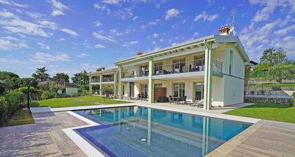 Gardaliva2: with lake view in small residence near to the lake