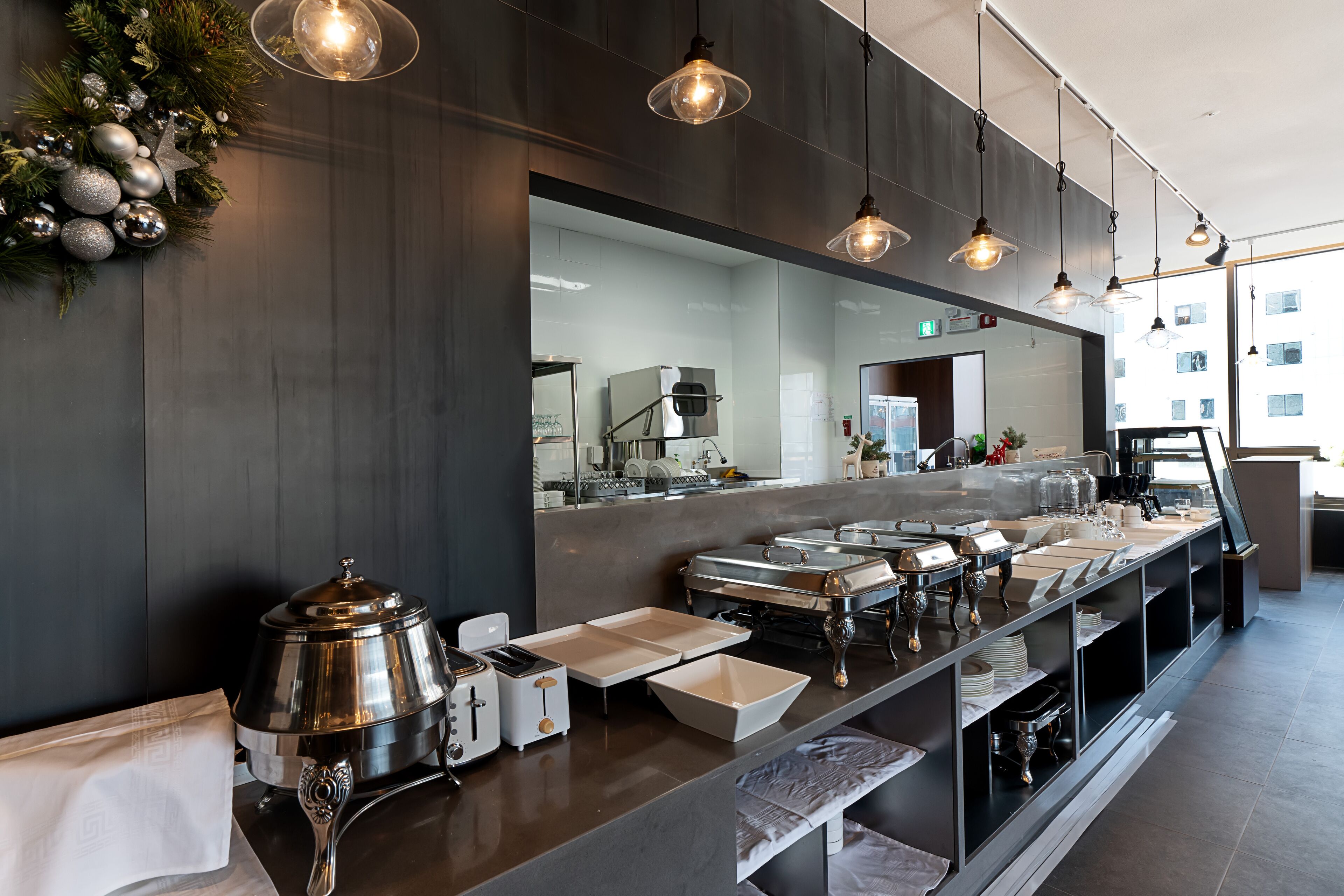 朝食 (韓国料理)、毎日提供 (1 名様 13000 KRW)