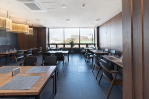Daily Korean breakfast for a fee - The Mains Hotel (Cheonan)