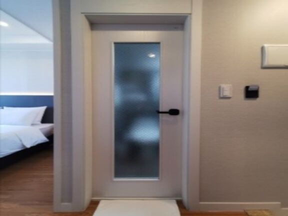 Biancheria da letto di alta qualità, copriletto in piuma, minibar