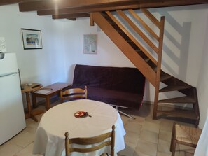 TV, table tennis, books - the gites of Manavit-haut T2 in the countryside (occitanie)