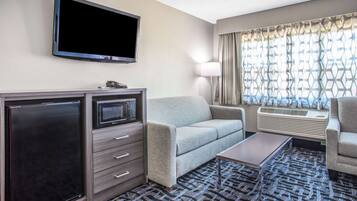 Studio Suite, 1 King Bed, Non Smoking | Desk, iron/ironing board, free cribs/infant beds, free WiFi