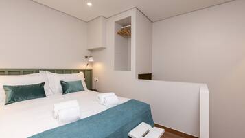 1 dormitorio, tabla de planchar con plancha, wifi gratis y ropa de cama