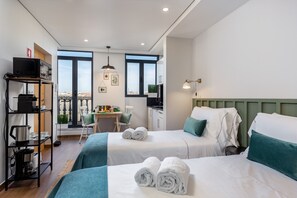 Iron/ironing board, free WiFi, bed sheets