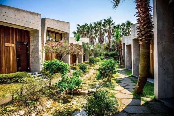 Exterior - Visby Jeju Palm Village (Seogwipo)