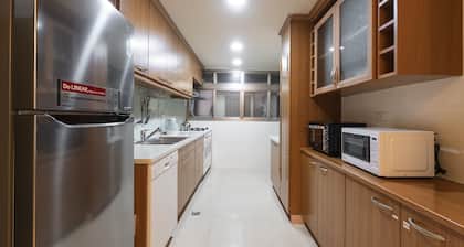 3B2b Warm Cinema Home 4 Min to Xinyi Anhe MRT