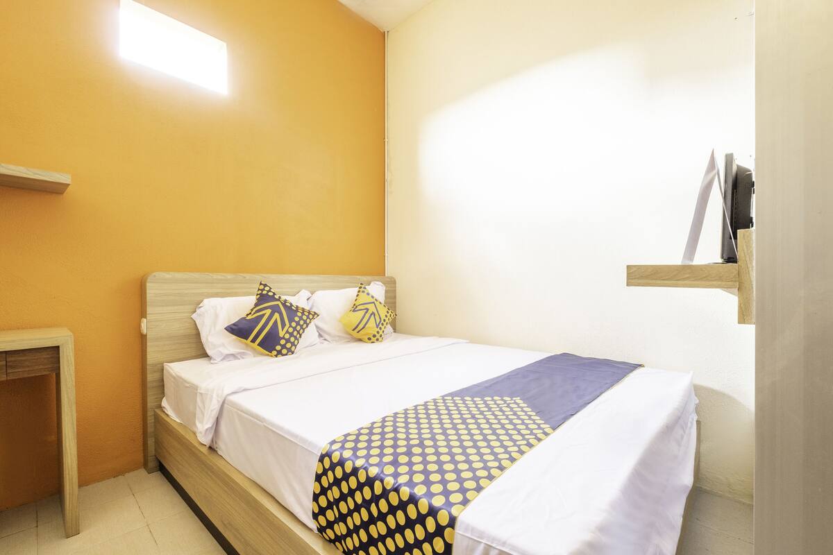 Deluxe Double Room | Free WiFi, bed sheets