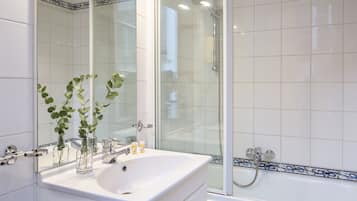 Familienzimmer | Badezimmer