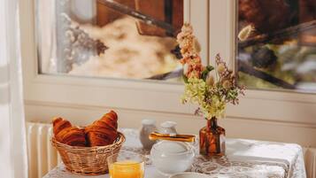 Daily continental breakfast for a fee