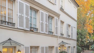 Façana frontal de l'allotjament